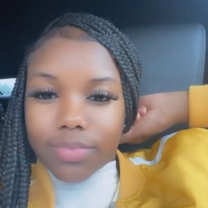 Meet your Posher, Tylaysia